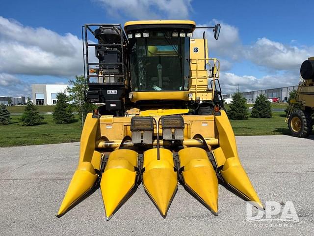 Image of New Holland TR99 equipment image 2