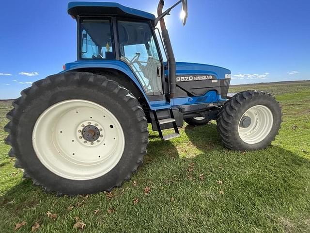 Image of New Holland 8870 equipment image 1