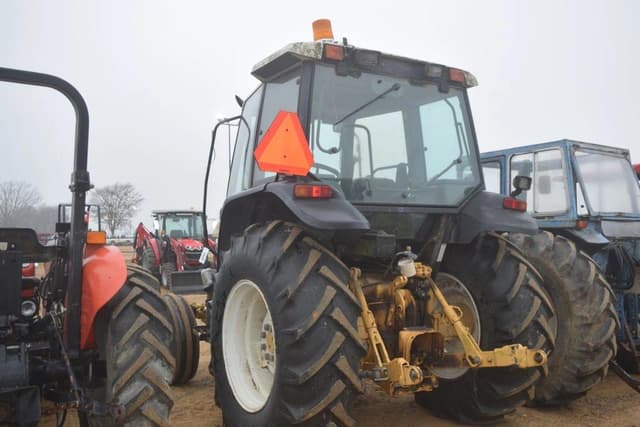 Image of New Holland TS100 equipment image 1