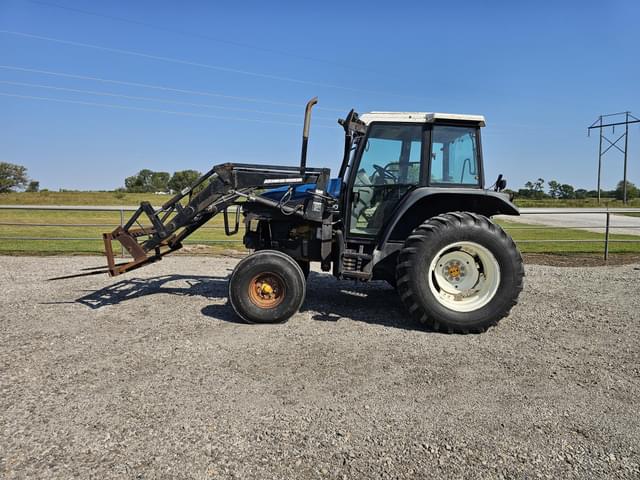 Image of New Holland TS100 equipment image 2
