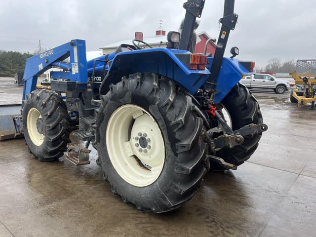 Image of New Holland TS100 equipment image 2