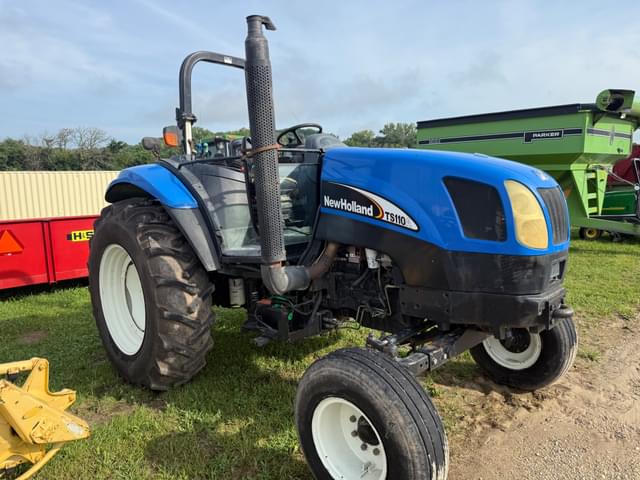 Image of New Holland TS110A equipment image 2