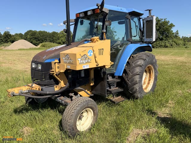 Image of New Holland TS110 equipment image 1