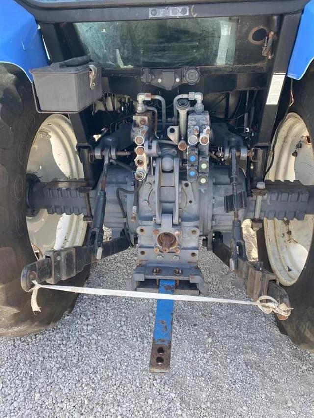Image of New Holland TS110 equipment image 2