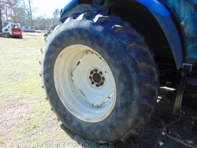 Image of New Holland TS115A equipment image 2