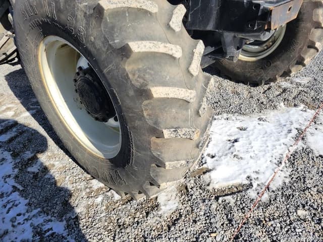 Image of New Holland TS115A equipment image 3