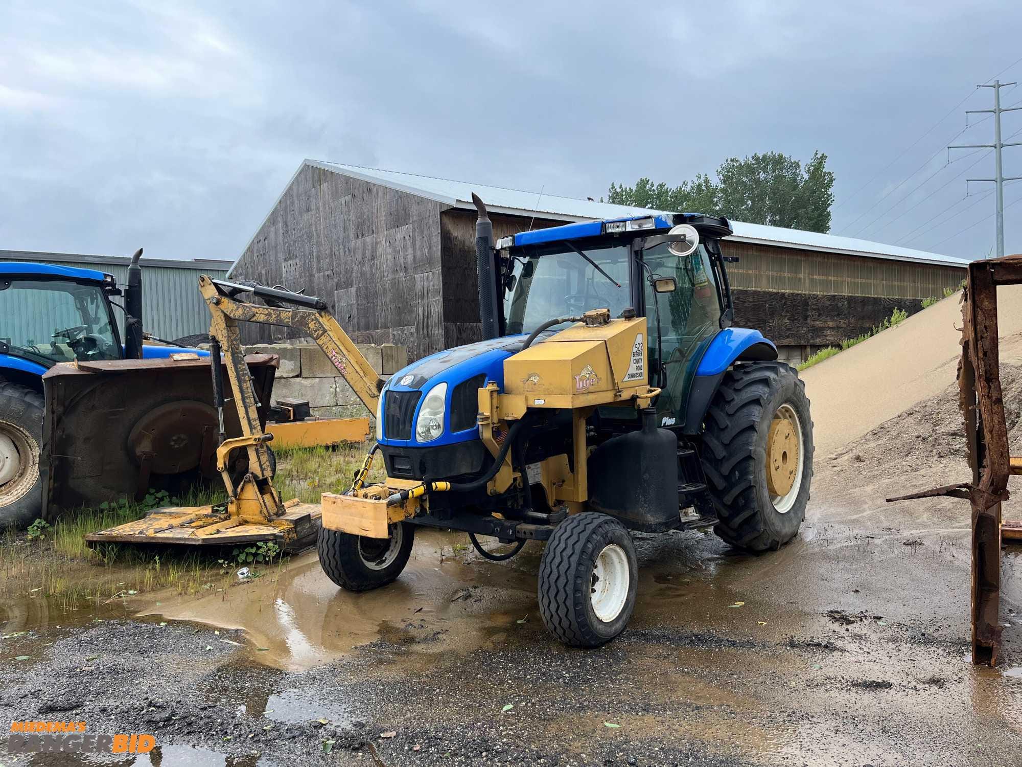 Main image New Holland TS115A