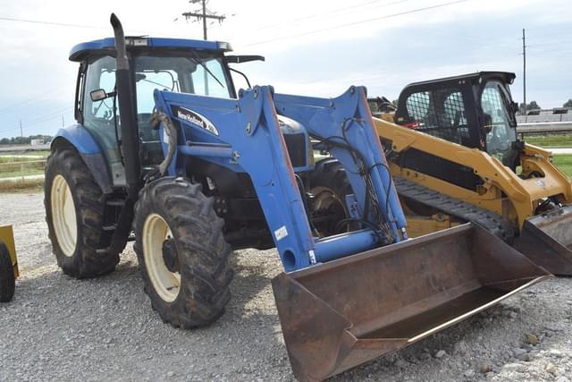 Image of New Holland TS115A equipment image 2