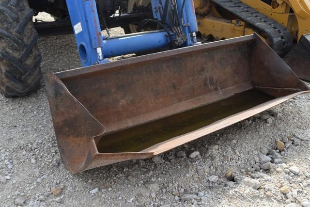 Image of New Holland TS115A equipment image 4