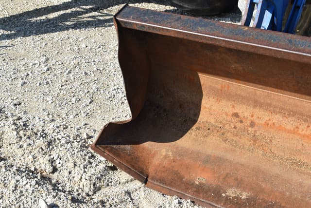 Image of New Holland TS115A equipment image 4