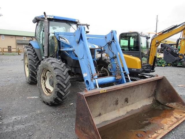 Image of New Holland TS115A equipment image 4