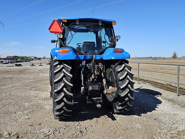 Image of New Holland TS130A equipment image 4