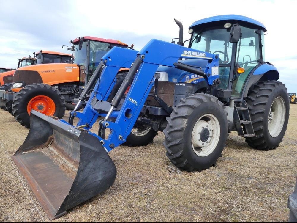 New Holland TS6.120 Equipment Image0