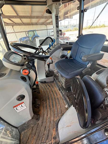 Image of New Holland TS6.120 equipment image 4
