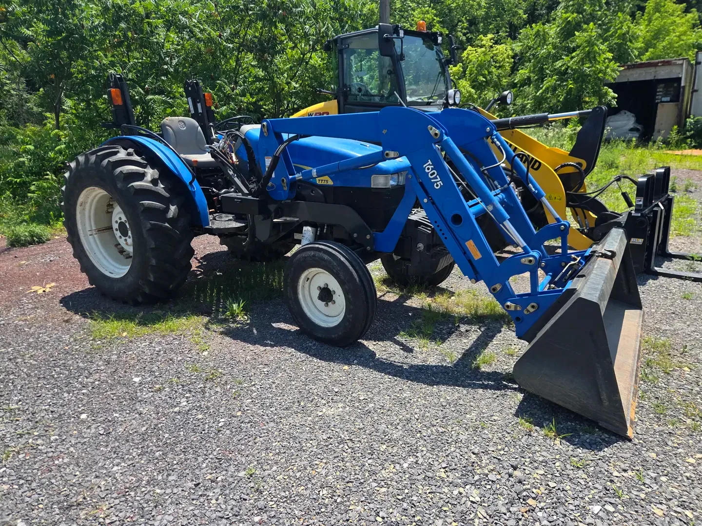 New Holland TT75A Equipment Image0