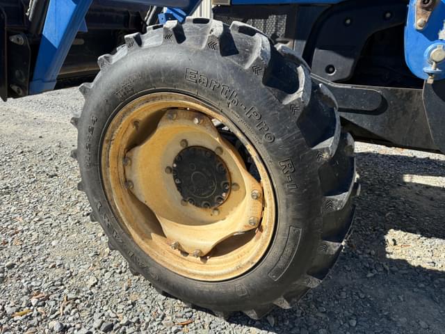 Image of New Holland TT75A equipment image 3