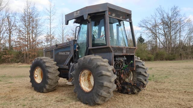 Image of New Holland TV140 equipment image 3