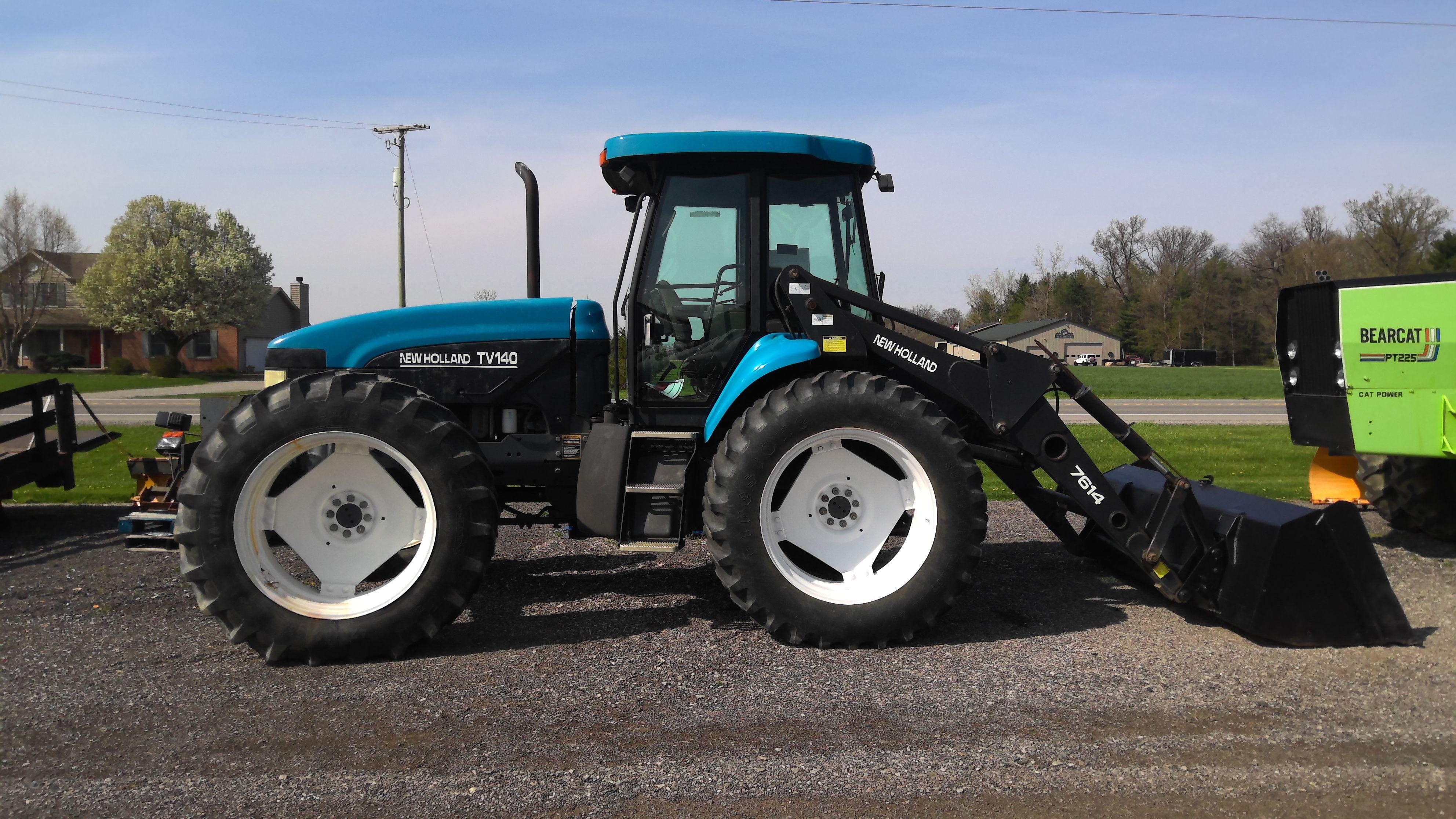 Main image New Holland TV140