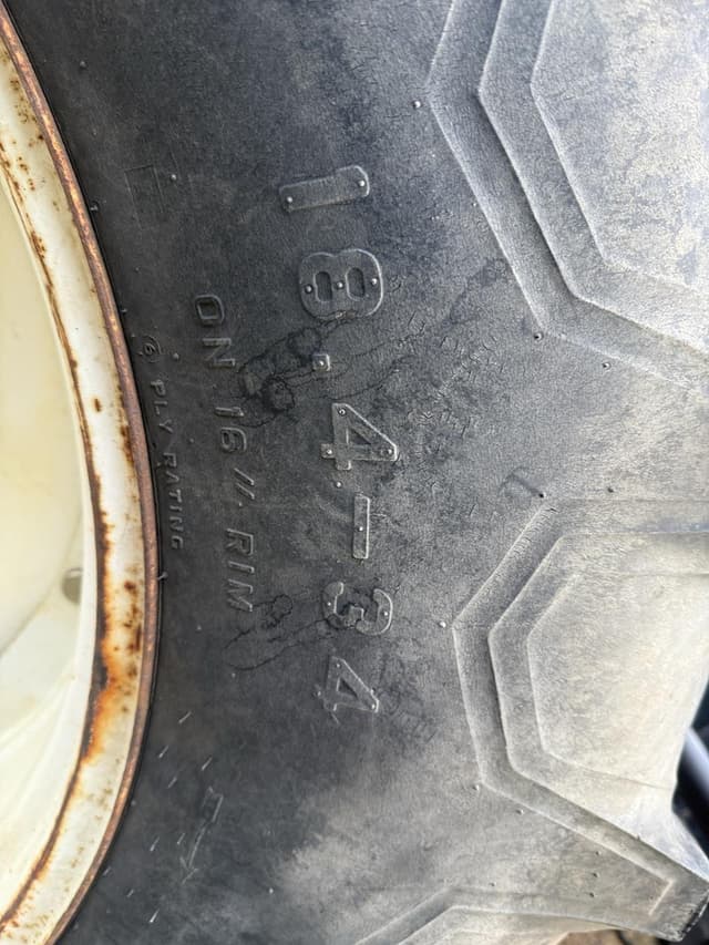 Image of New Holland TV140 equipment image 4