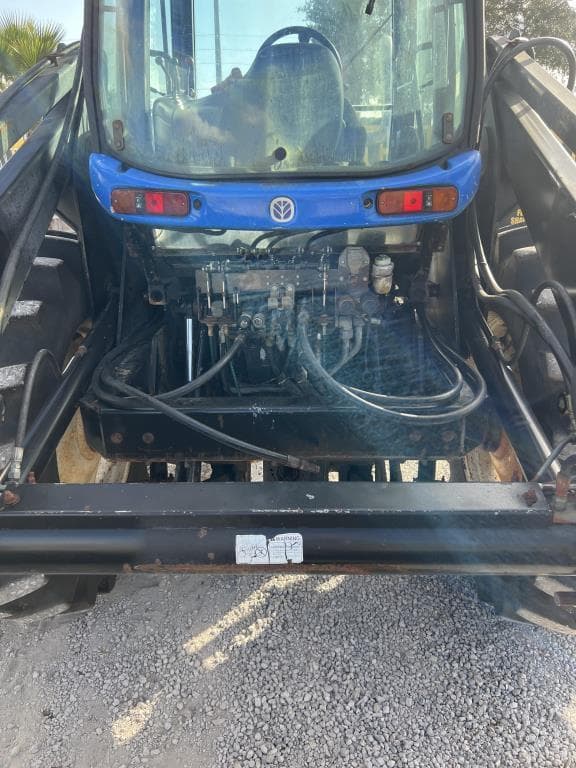 Image of New Holland TV140 equipment image 3