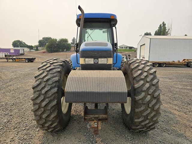 Image of New Holland TV140 equipment image 3