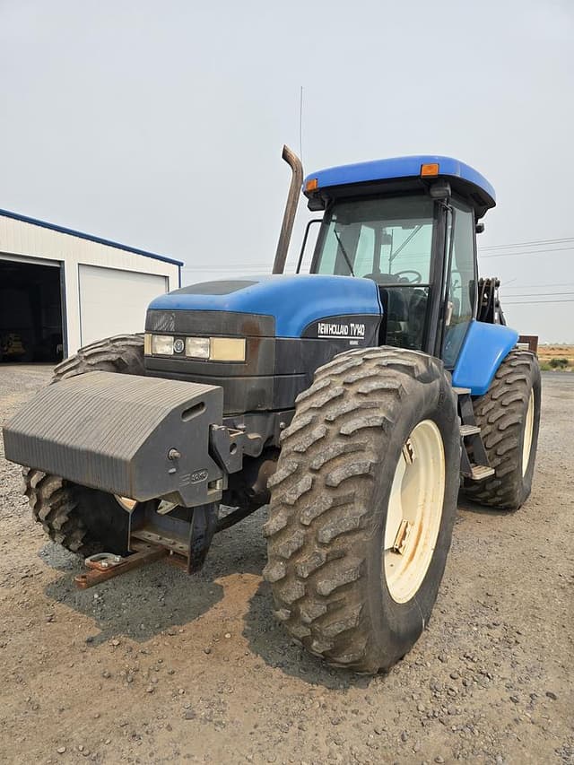 Image of New Holland TV140 equipment image 4