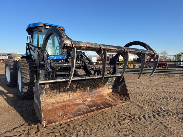 Image of New Holland TV140 equipment image 3
