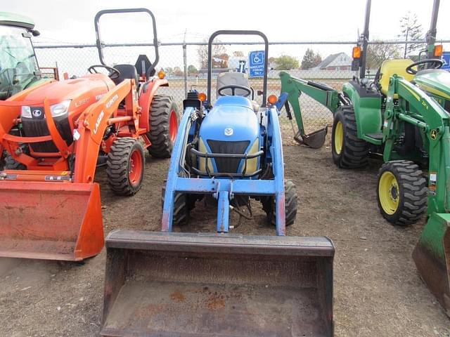 Image of New Holland TZ25DA equipment image 2