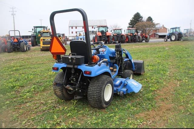 Image of New Holland TZ25DA equipment image 3