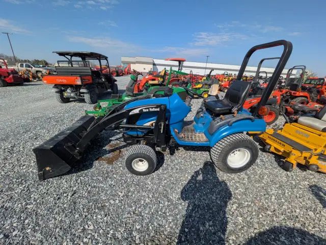 Image of New Holland TZ25DA equipment image 2