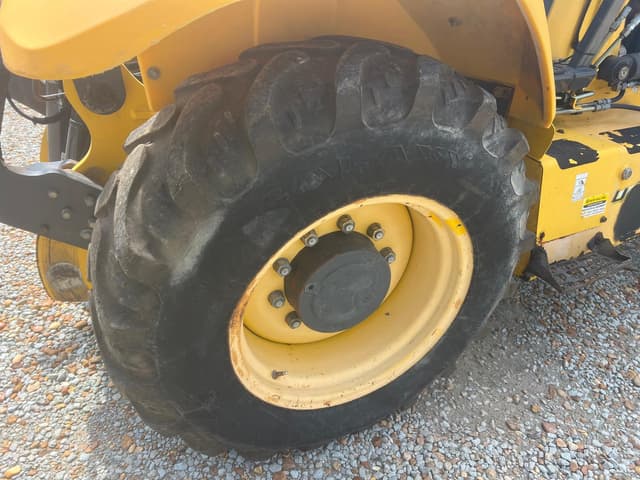 Image of New Holland U80 equipment image 4