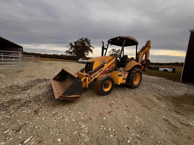 Image of New Holland B95C equipment image 2