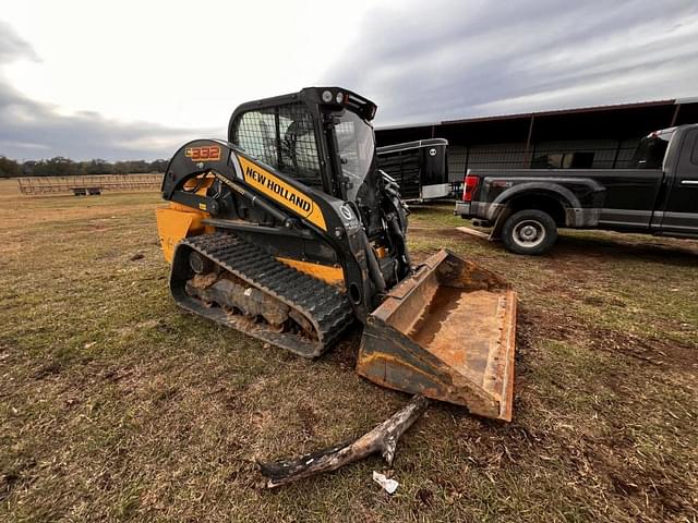 Image of New Holland C332 equipment image 1