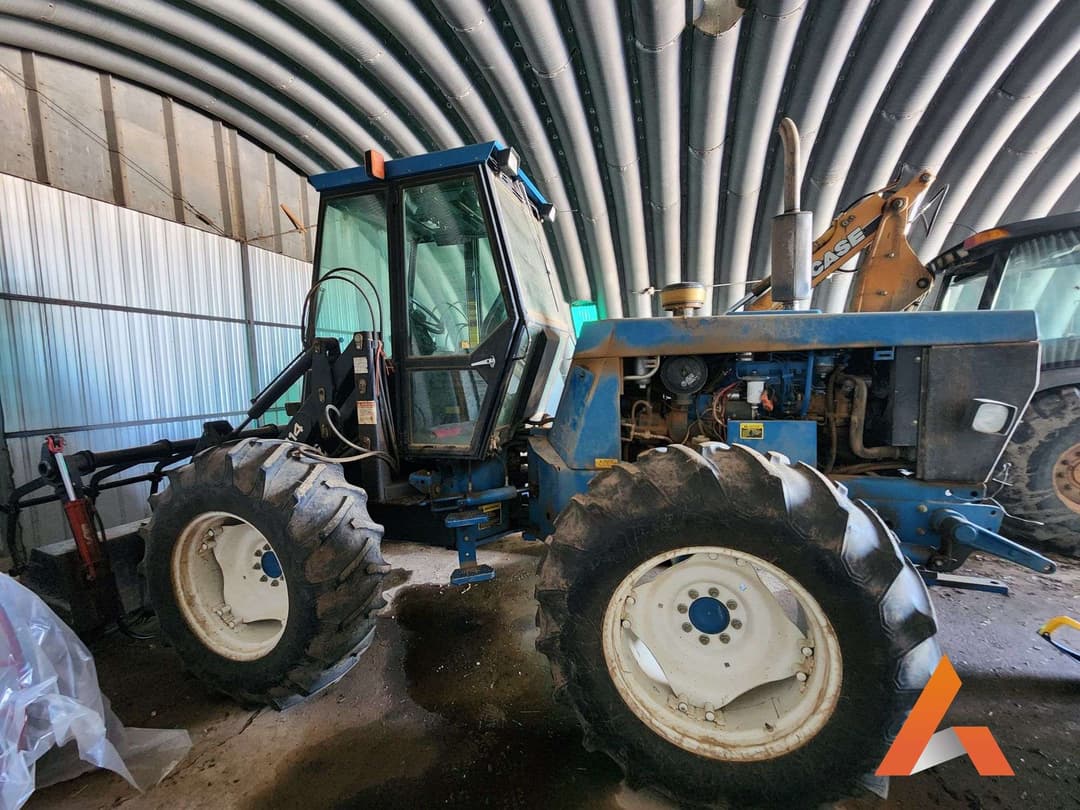 Image of New Holland 9030E Primary image