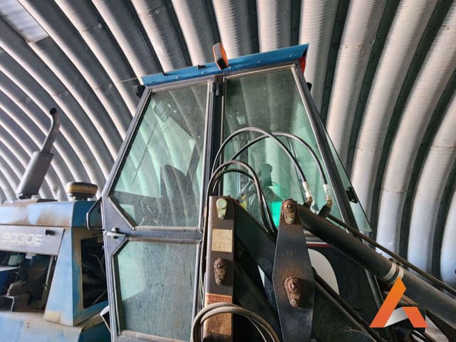 Image of New Holland 9030E equipment image 1