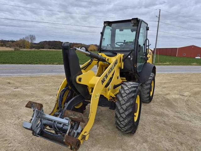 Image of New Holland W80C equipment image 2