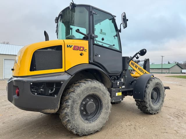 Image of New Holland W80C equipment image 2