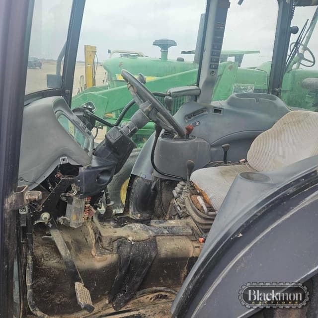 Image of New Holland TN55 equipment image 3