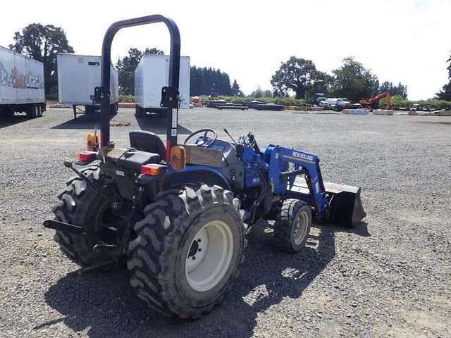 Image of New Holland Workmaster 25 equipment image 4