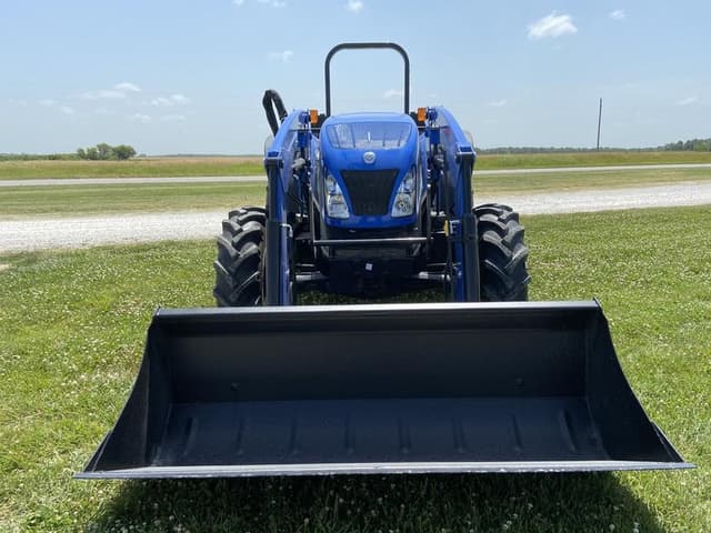 Image of New Holland Workmaster 105 equipment image 2