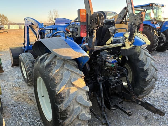 Image of New Holland Workmaster 105 equipment image 3