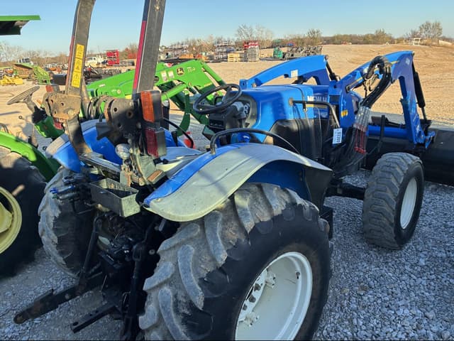 Image of New Holland Workmaster 105 equipment image 2