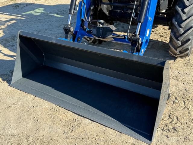 Image of New Holland Workmaster 105 equipment image 2