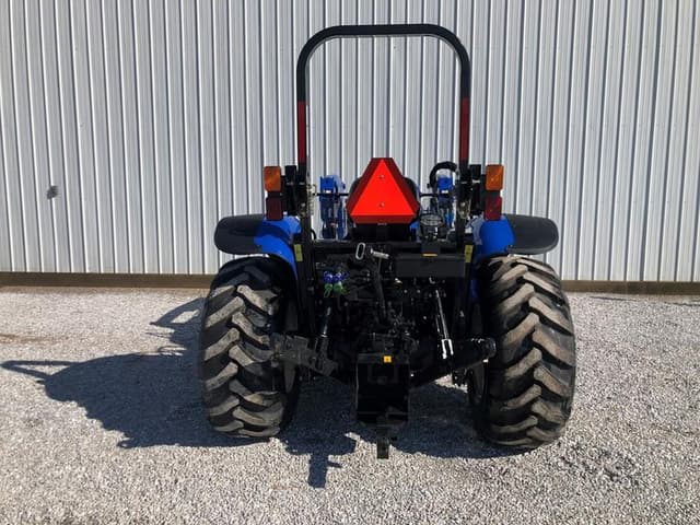 Image of New Holland Workmaster 105 equipment image 2
