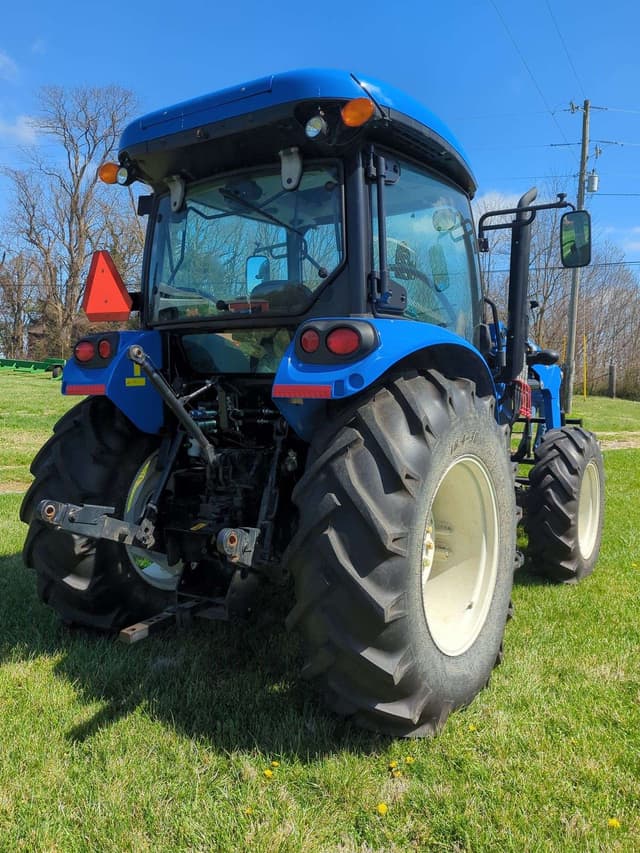 Image of New Holland Workmaster 105 equipment image 4