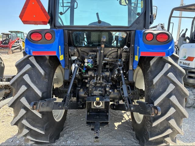 Image of New Holland Workmaster 120 equipment image 4