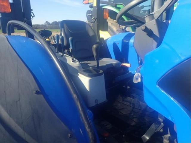 Image of New Holland Workmaster 120 equipment image 4