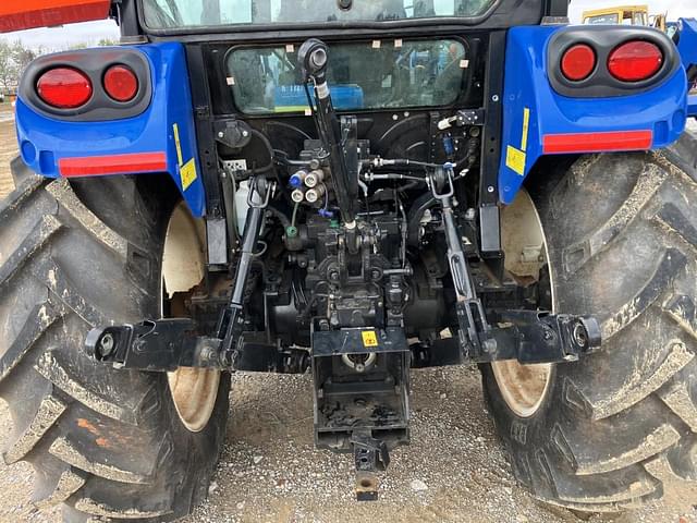 Image of New Holland Workmaster 120 equipment image 4