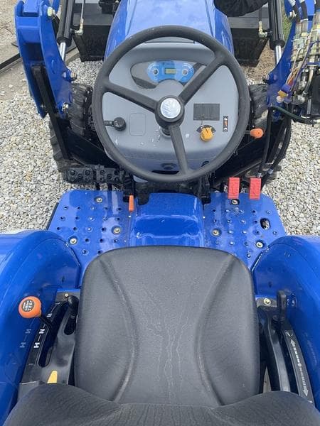 Image of New Holland Workmaster 25 Image 1