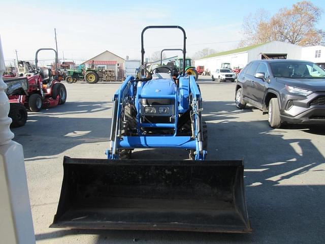 Image of New Holland Workmaster 25 equipment image 2